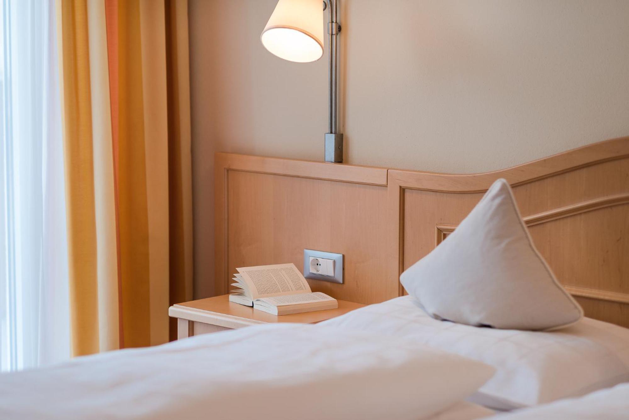 Pension Hoefler - Fernblick Schenna Bagian luar foto